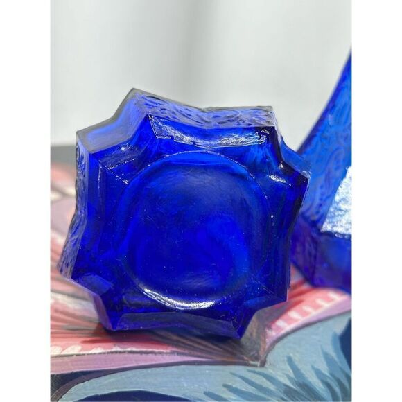 Vintage Cobalt Blue Pressed Glass Pinched Corners Salt and Pepper Shaker Set - Picture 4 of 5
